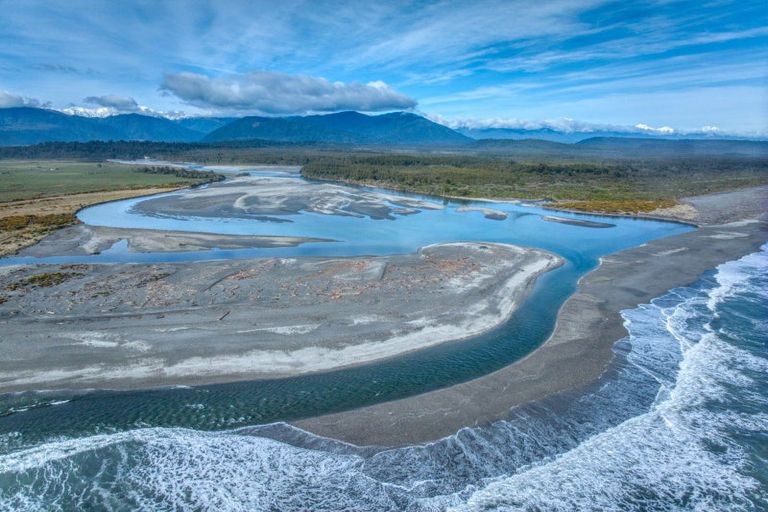 Photo of property in 91 Beach Road, Kakapotahi, Ross, 7885