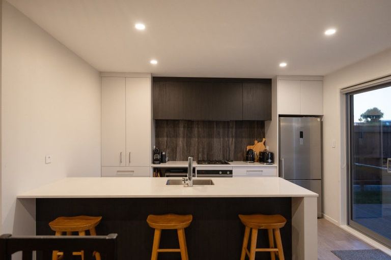 Photo of property in 2 Seddon Street, Takaro, Palmerston North, 4412