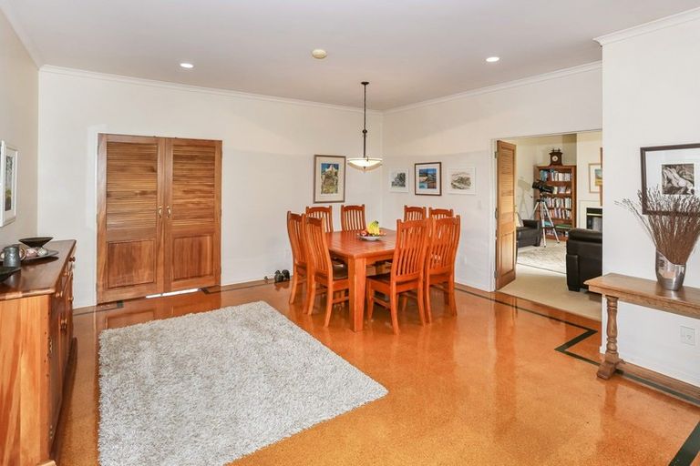 Photo of property in 24 Derbyshire Lane, Karaka, Papakura, 2580