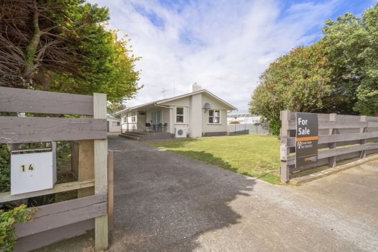 Photo of property in 14 Koromiko Avenue, Hawera, 4610