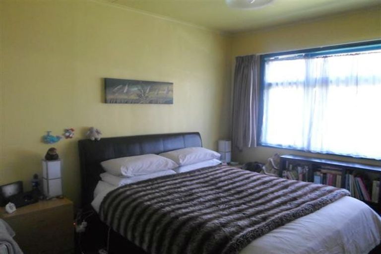 Photo of property in 34 Palm Avenue, Lyall Bay, Wellington, 6022