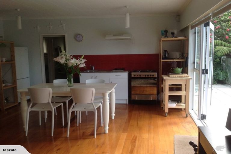 Photo of property in 24 Opou Road, Titirangi, Auckland, 0604