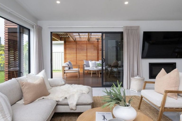 Photo of property in 19 Read Crescent, Clive, 4102