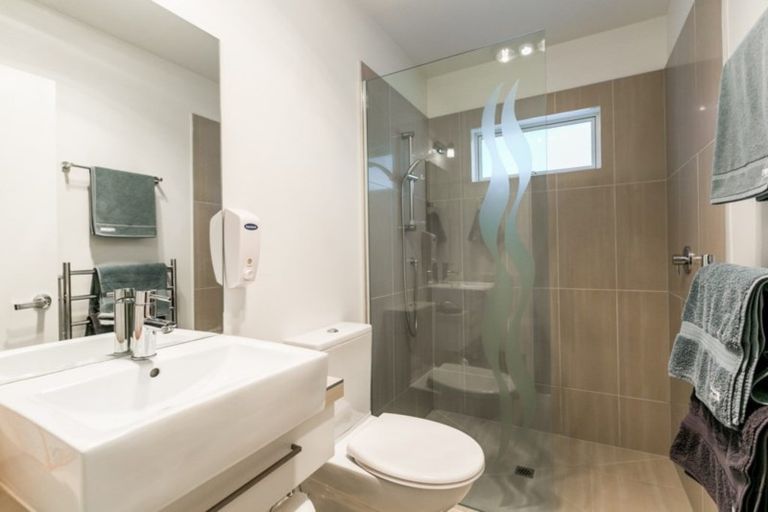 Photo of property in 3 Hikanui Drive, Havelock North, 4130