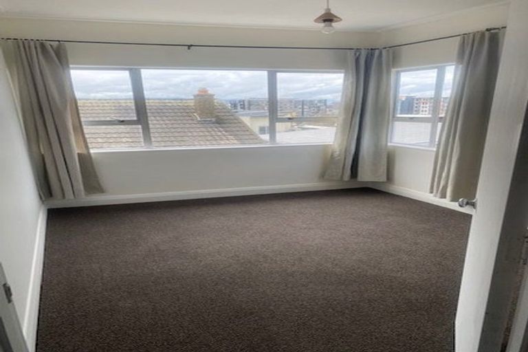 Photo of property in 9 Thompson Street, Mount Cook, Wellington, 6011