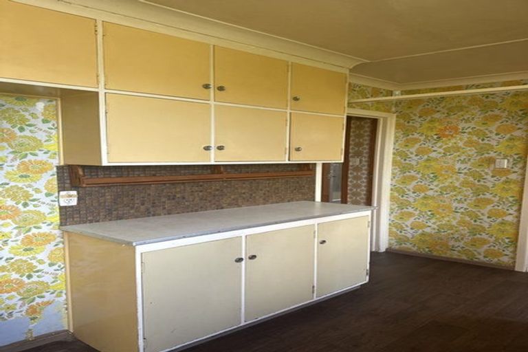 Photo of property in 98 Wharf Road, Te Atatu Peninsula, Auckland, 0610