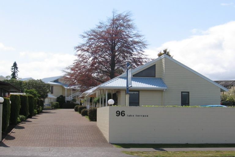 Photo of property in 6/96 Lake Terrace, Taupo, 3330