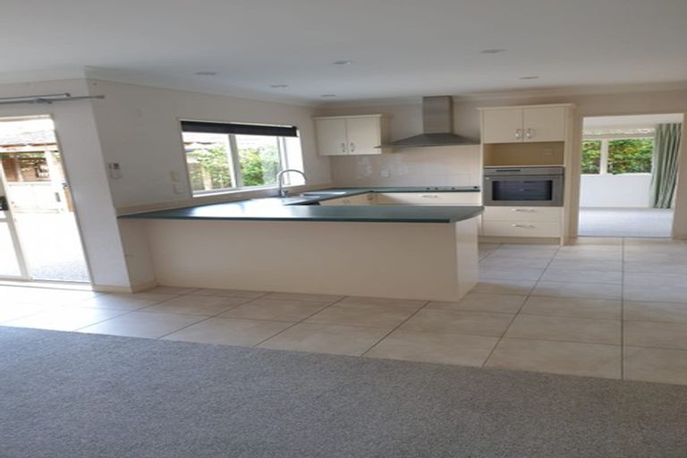 Photo of property in 43 Lansell Drive, East Tamaki Heights, Auckland, 2016