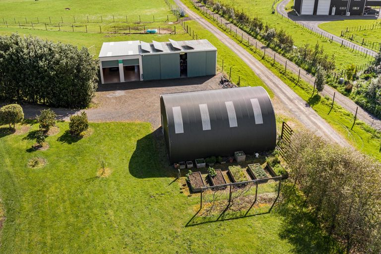 Photo of property in 129 Ostrich Farm Road, Pukekohe, 2676