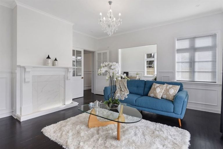 Photo of property in 139 Wilsons Road, Saint Martins, Christchurch, 8022