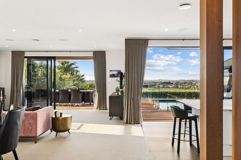 Photo of property in 328 Upper Queen Street, Pukekohe, 2120