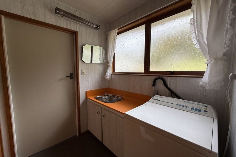 Photo of property in 112 Waikawa Curio Bay Road, Waikawa, Tokanui, 9884