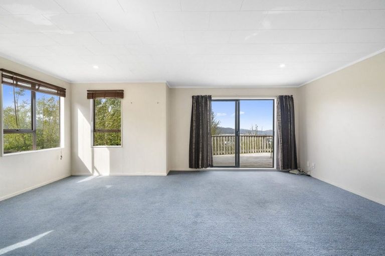 Photo of property in 1/12 Kekeno Grove, Tirohanga, Lower Hutt, 5010