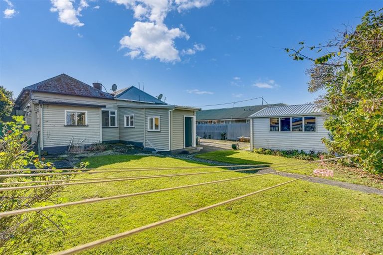 Photo of property in 452-454 Gloucester Street, Taradale, Napier, 4112