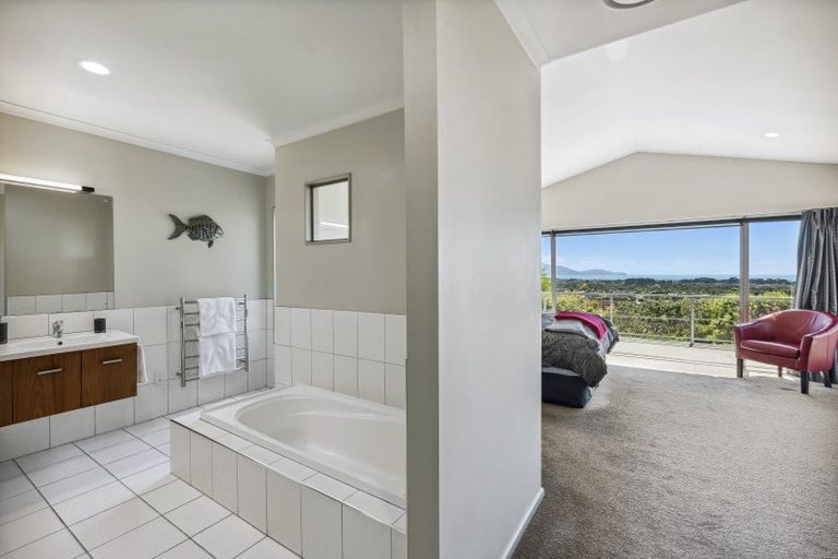 Photo of property in 27a Kotare Street, Waikanae, 5036