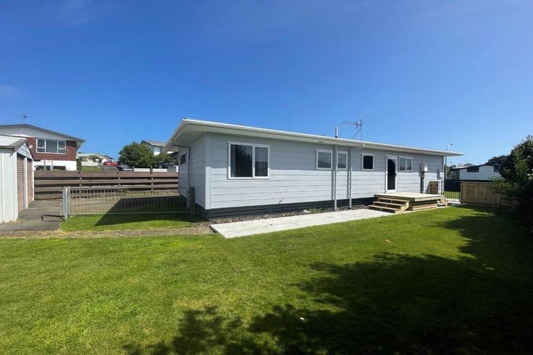Photo of property in 6 Camellia Avenue, Bell Block, New Plymouth, 4312