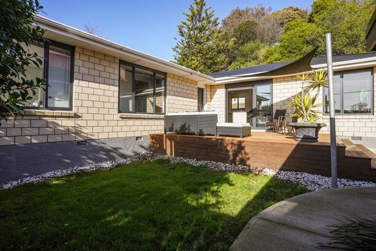 Photo of property in 202 Centaurus Road, Saint Martins, Christchurch, 8022