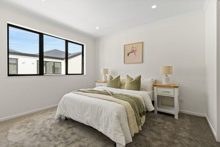 Photo of property in 1/113 Beach Road, Te Atatu Peninsula, Auckland, 0610