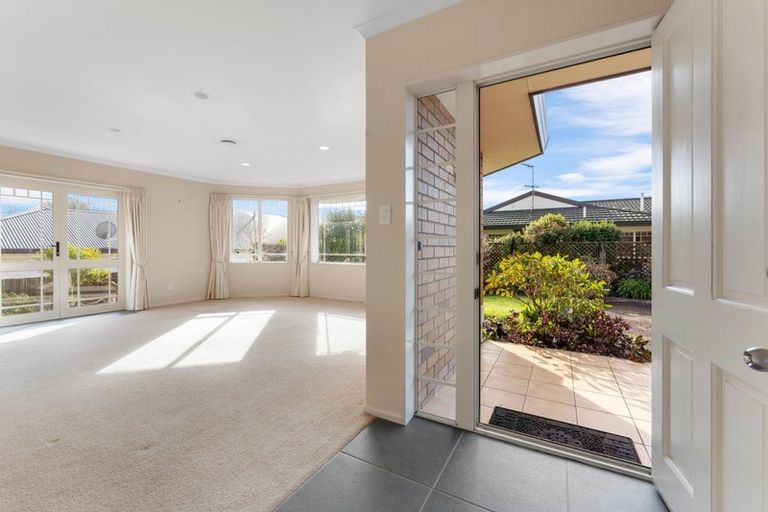 Photo of property in 85 Miranda Street, Stratford, 4332