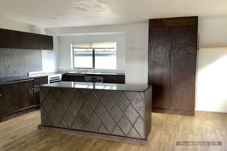 Photo of property in 84 Mcrobbie Road, Kingseat, Papakura, 2580