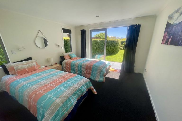 Photo of property in 9 Meadowbrook Place, Wanaka, 9305