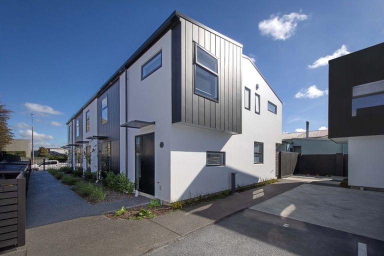 Photo of property in 2/20 Whiteleigh Avenue, Addington, Christchurch, 8024