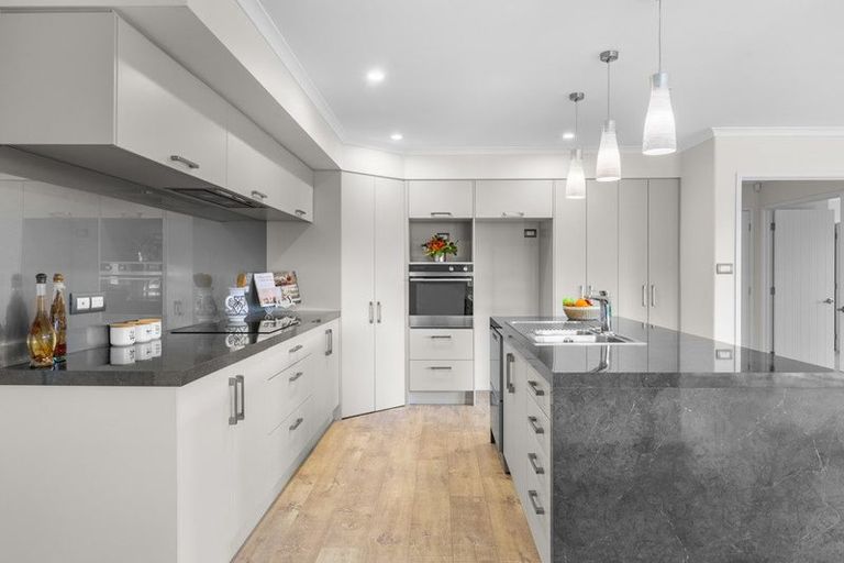 Photo of property in 8a Maple Lane, Huapai, Kumeu, 0810