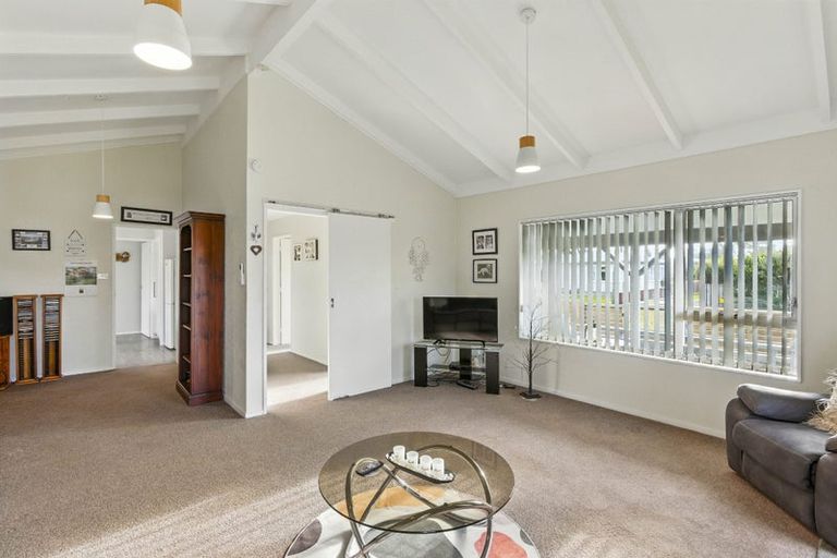 Photo of property in 6a Buckley Grove, Paraparaumu, 5032
