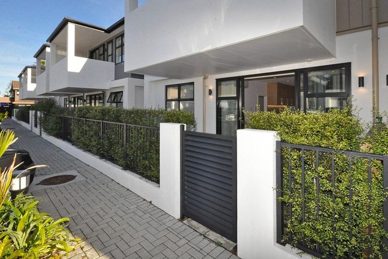 Photo of property in 2/445 Hibiscus Coast Highway, Orewa, 0931