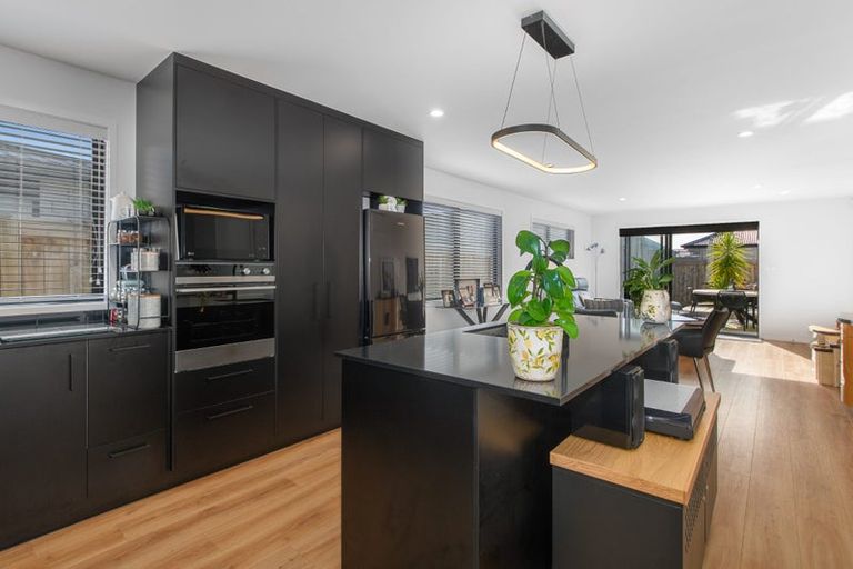 Photo of property in 73 Pasture Way, Papamoa, 3118