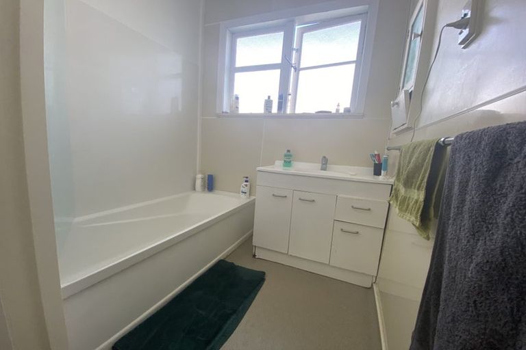 Photo of property in 20 Dr Taylor Terrace, Johnsonville, Wellington, 6037