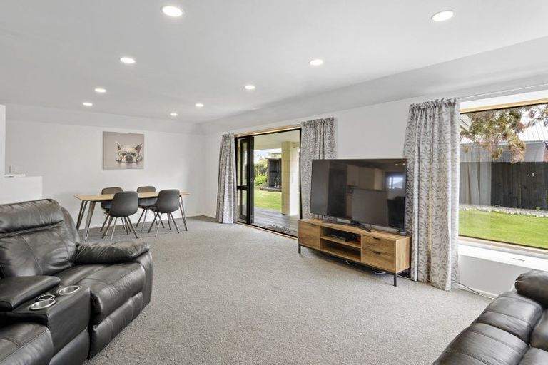 Photo of property in 14 Eders Road, Woodend, 7610