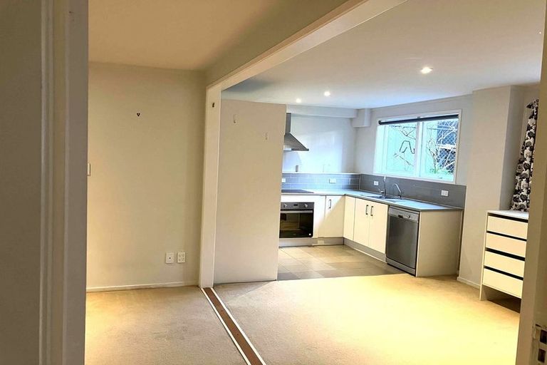 Photo of property in 16a Collie Street, Hillpark, Auckland, 2102