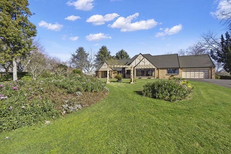 Photo of property in 145 Racecourse Road, Cambridge, 3493