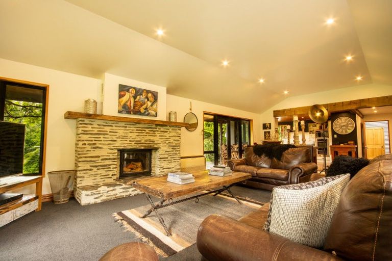 Photo of property in 201 Lochiel Branxholme Road, Lochiel, Winton, 9781