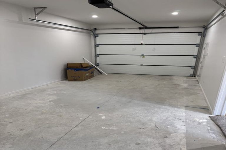 Photo of property in 12 Mcquarrie Avenue, Wattle Downs, Auckland, 2103