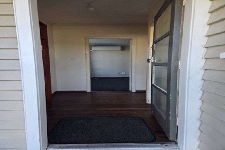 Photo of property in 356 Oxford Terrace, Avalon, Lower Hutt, 5011