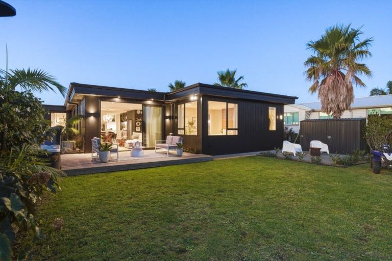 Photo of property in 33 Montia Close, Papamoa Beach, Papamoa, 3118