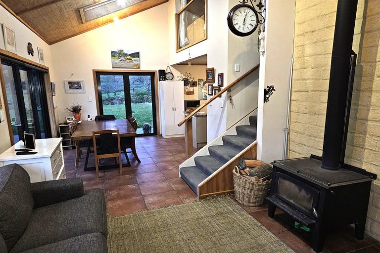 Photo of property in 72 Hotham Street, Murchison, 7007