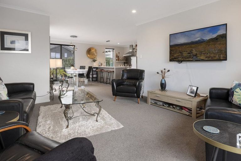 Photo of property in 112 Sentinel Avenue, Omokoroa, 3114