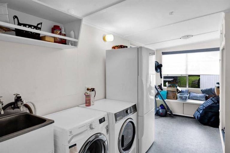 Photo of property in 45 Iredale Road, Hawera, 4610