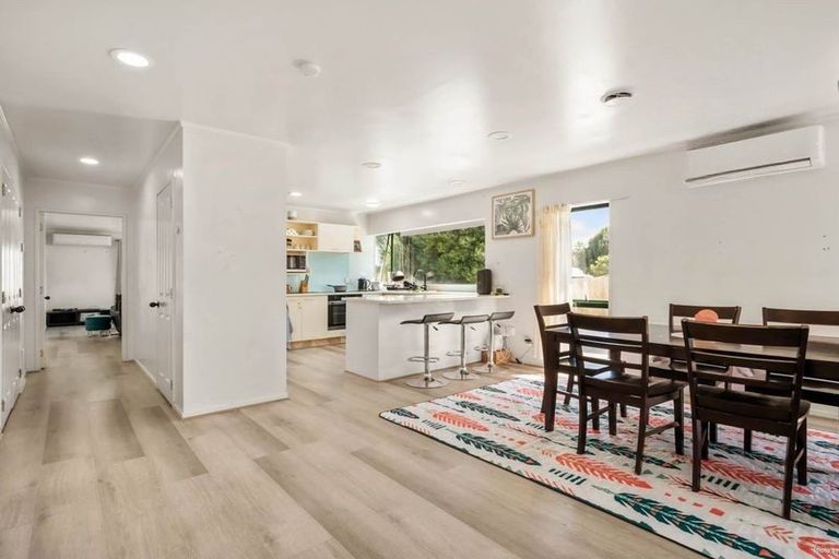 Photo of property in 28 Wai Iti Place, Clendon Park, Auckland, 2103