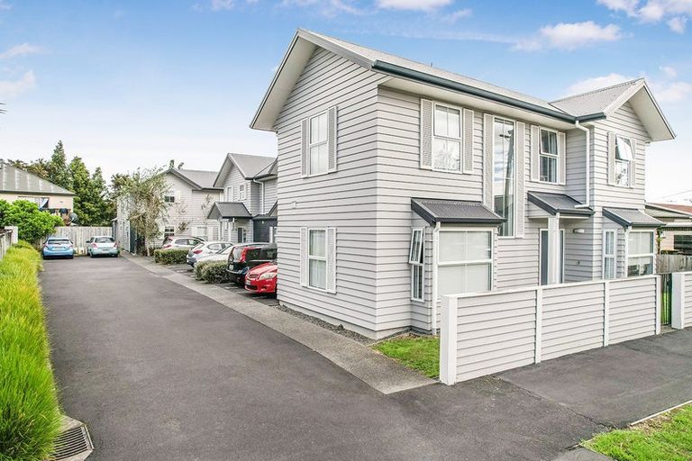 Photo of property in 79u7 Carrington Avenue, Silverdale, Hamilton, 3216