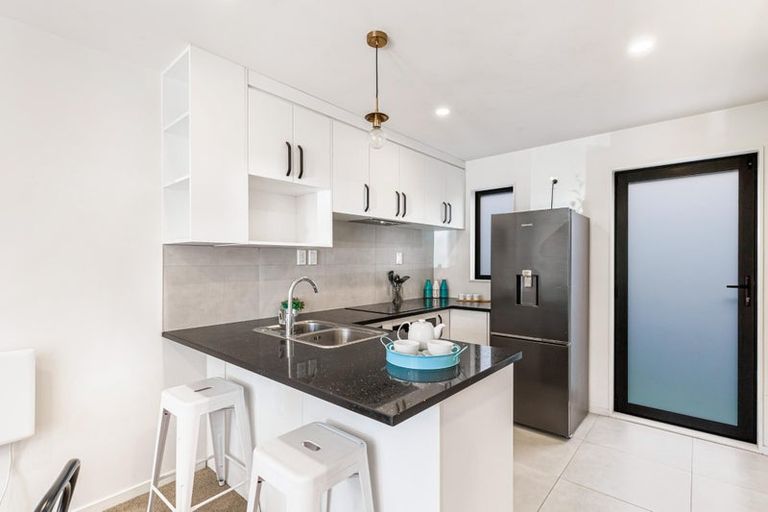 Photo of property in Rf202b, 9/18 Hewlett Road, Massey, Auckland, 0614