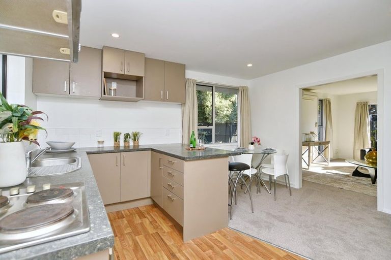 Photo of property in 2/21 Wyatt Place, Russley, Christchurch, 8042