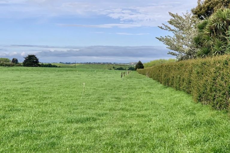 Photo of property in 267 Waitara Road, Brixton, Waitara, 4382