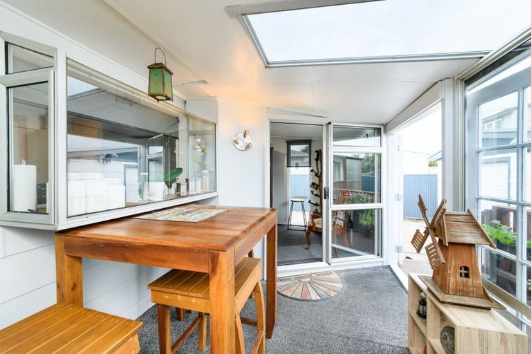 Photo of property in 44 Kaimanawa Street, Kelvin Grove, Palmerston North, 4414