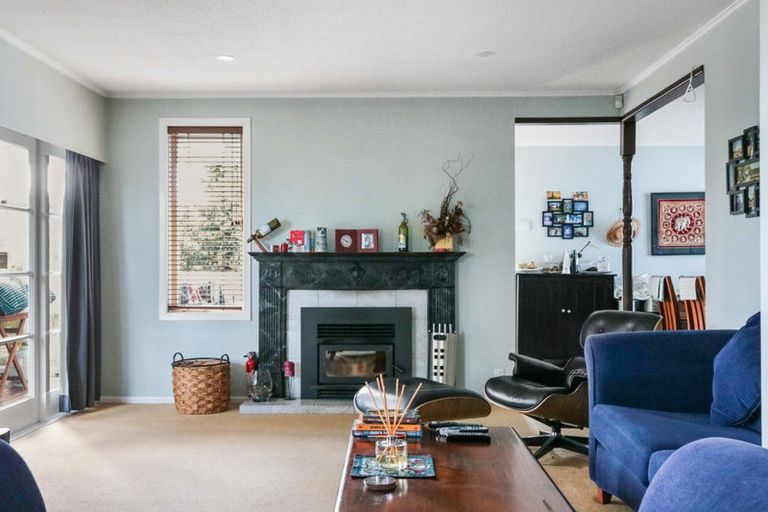 Photo of property in 1 Marewa Street, Te Atatu South, Auckland, 0610