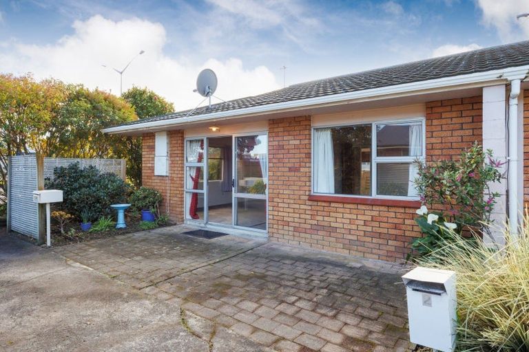 Photo of property in 1/734 Main Street, Palmerston North, 4414