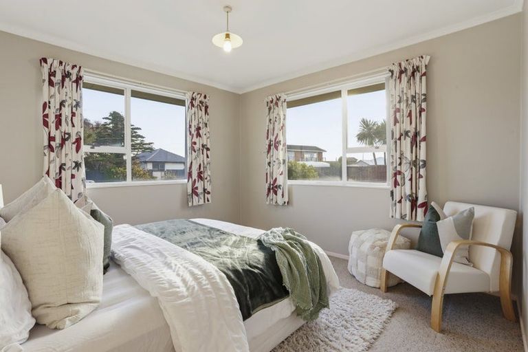 Photo of property in 5 Inverell Place, North New Brighton, Christchurch, 8083